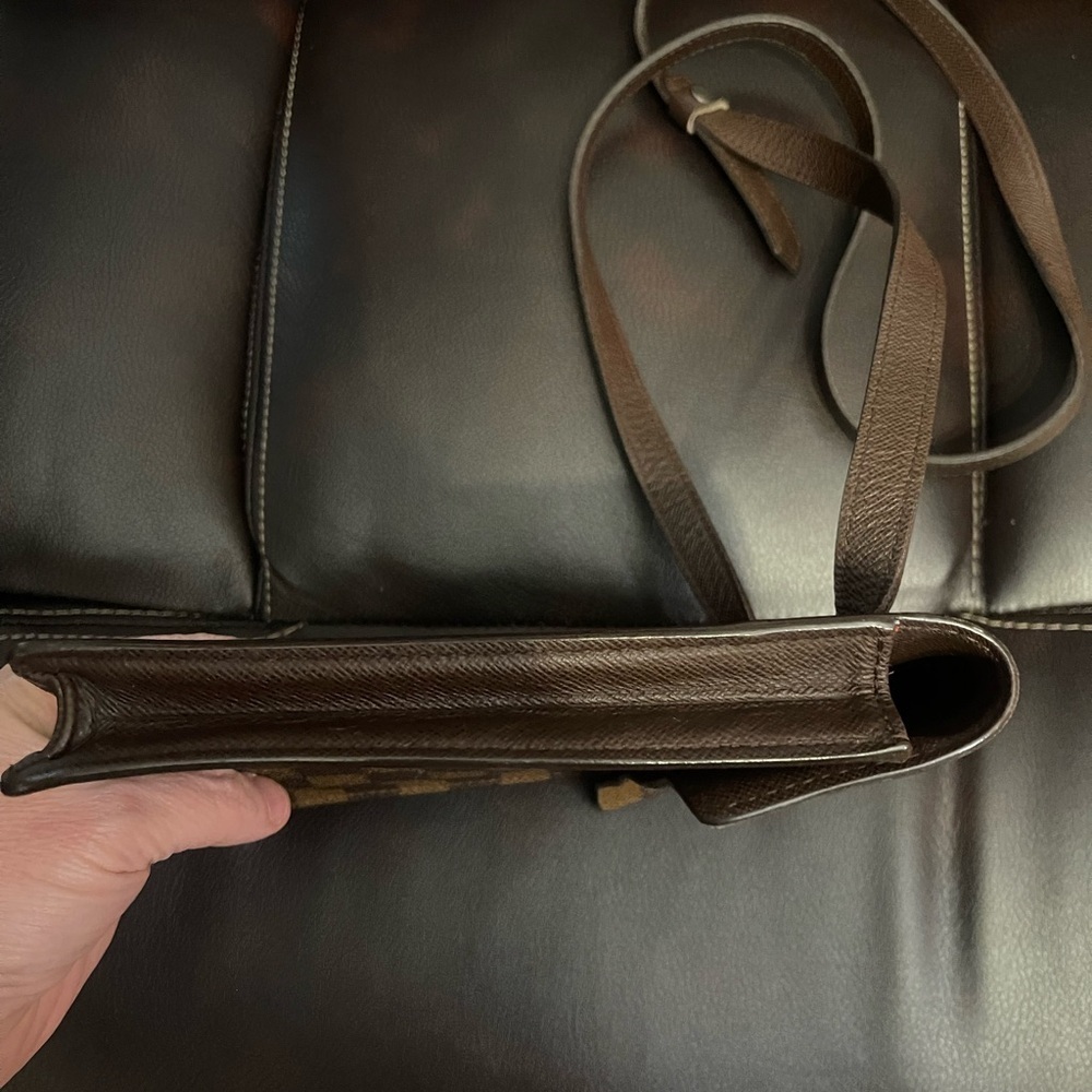 Louis Vuitton Pimlico Damier Ebene Shoulder Bag - Picture 5 of 8